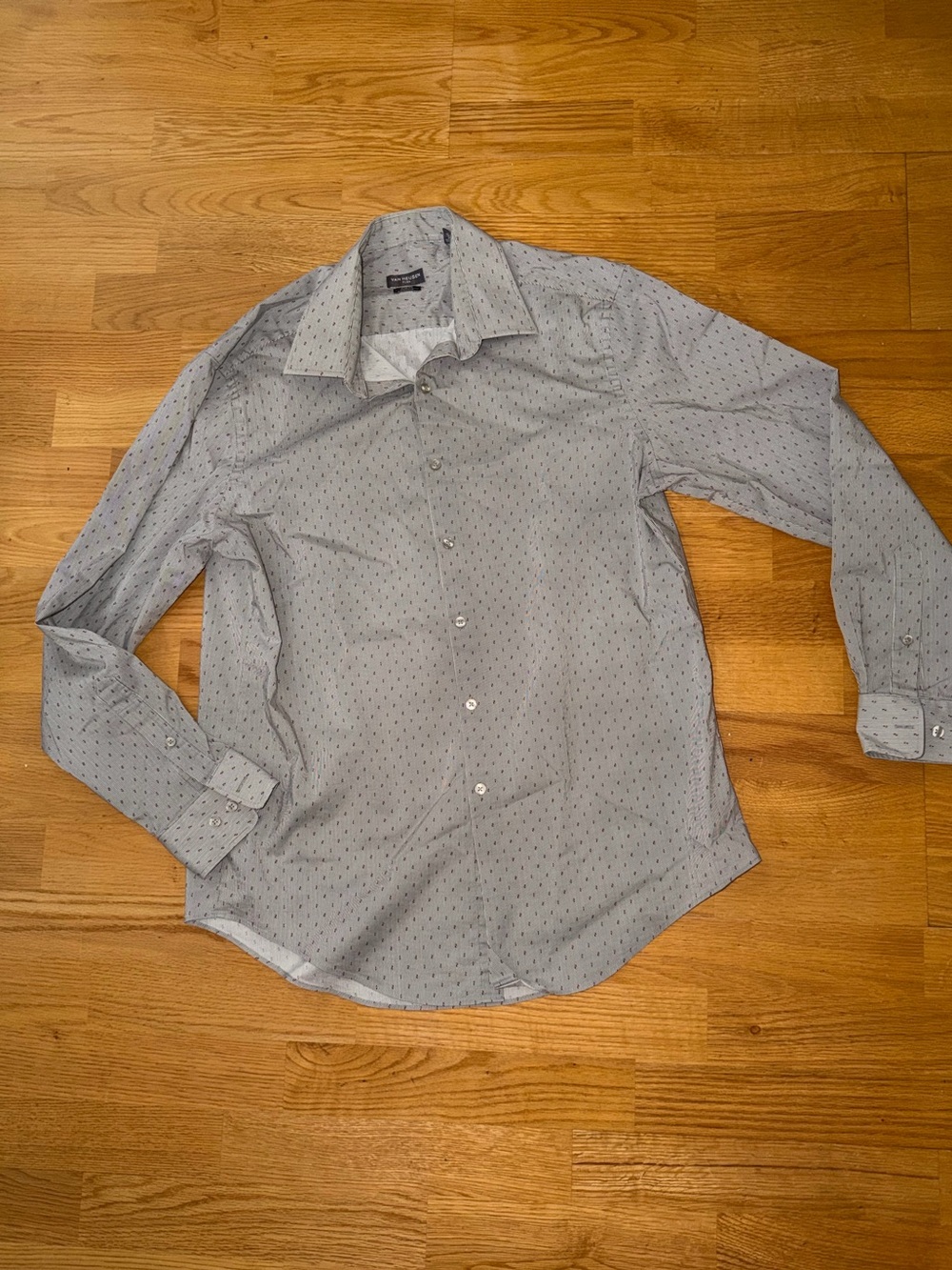 Van Heusen Men's Light Gray Patterned Button-Up Shirt 16 1/2